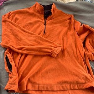 Men’s sweatshirt with zippered pockets